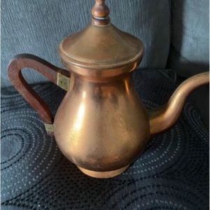 Vintage genin Trudeau Montreal copper teapot.
